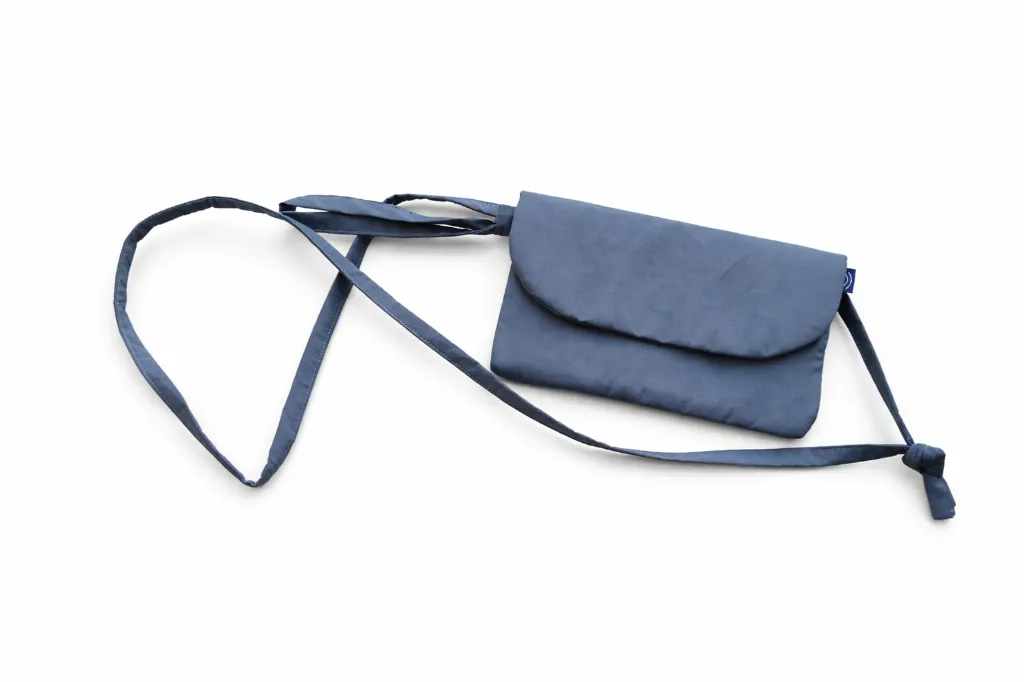 Pochette bleu ardoise MH.webp